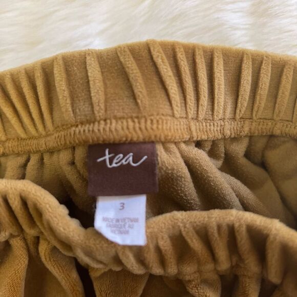 Tea Girls Mustard Yellow Velvet Skirts Size 3 - Picture 3 of 4